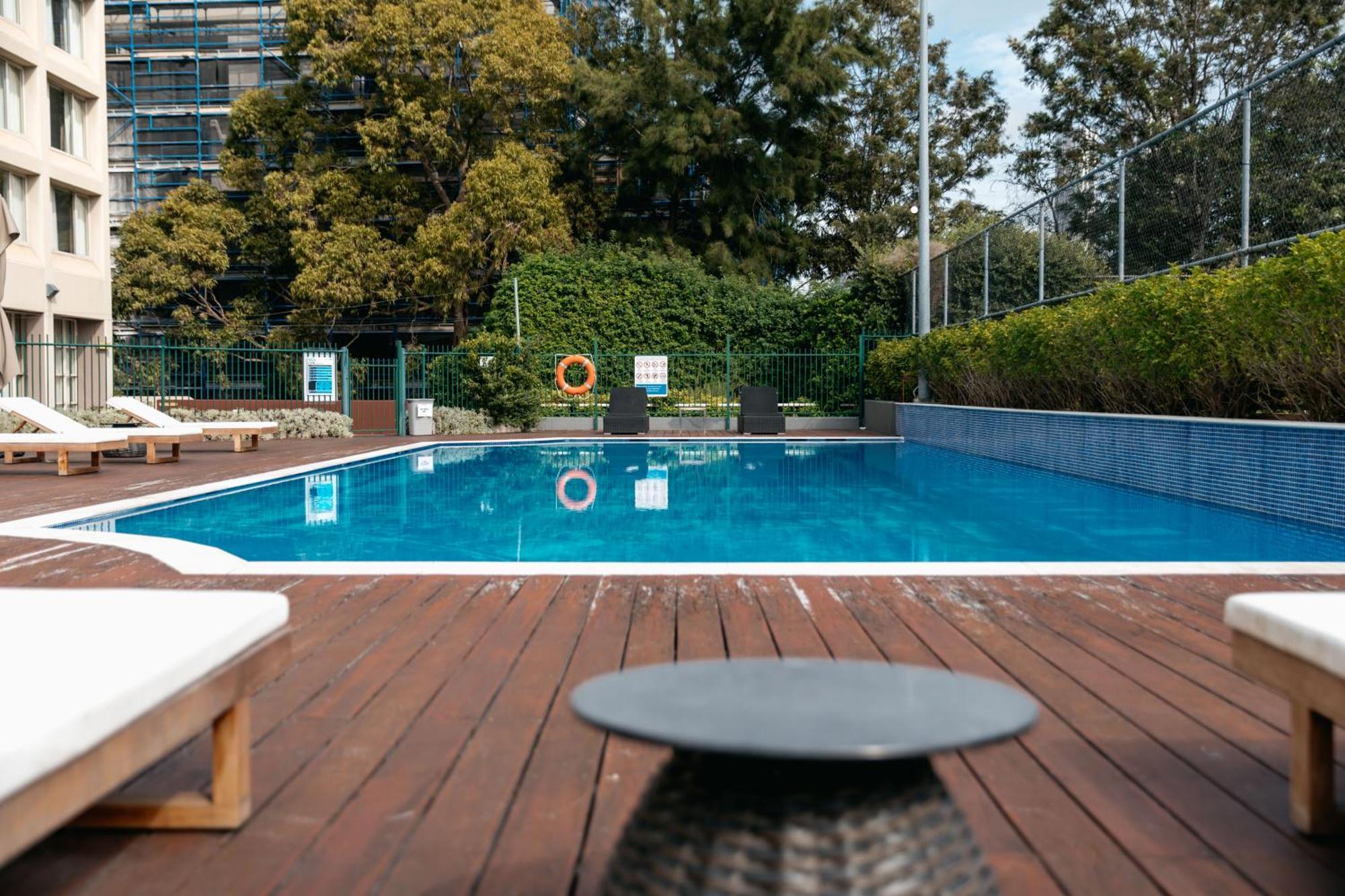 Mercure Sydney Parramatta Rosehill Exterior photo