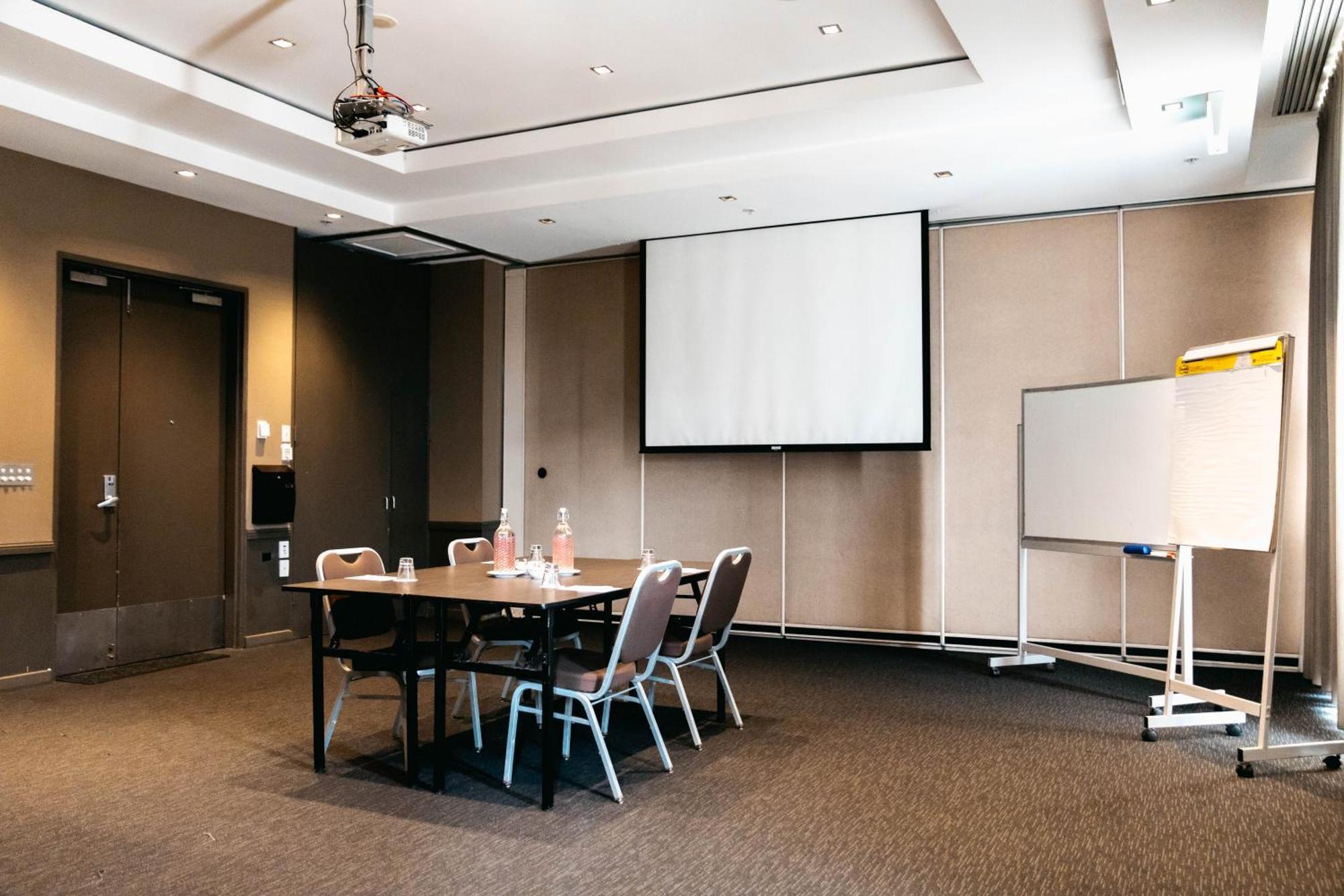 Mercure Sydney Parramatta Rosehill Exterior photo