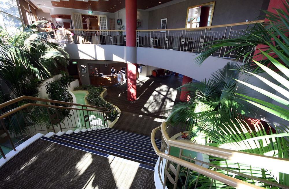 Mercure Sydney Parramatta Rosehill Exterior photo